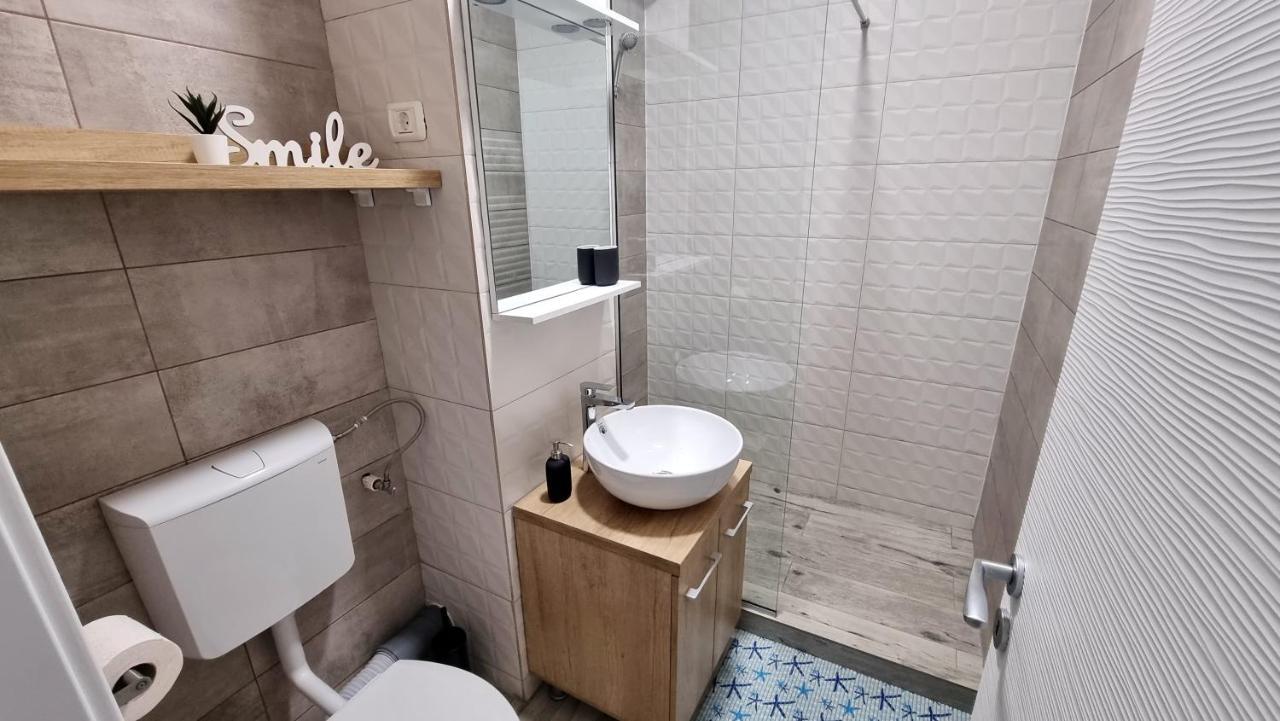 Cityapart 7 - Cazare In Mamaia Nord, Langa Plaja, Cu Vedere La Mare Năvodari Exteriör bild